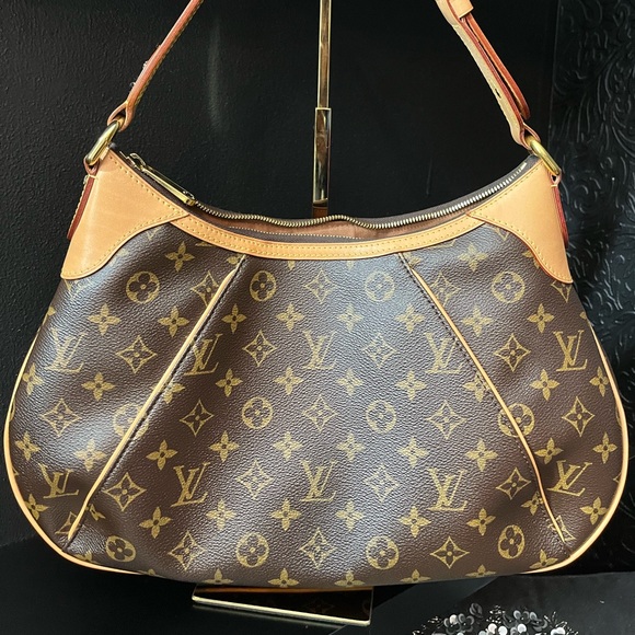 Louis Vuitton Thames GM hobo bag - Picture 3 of 17